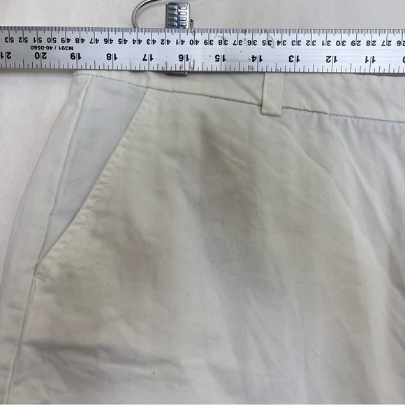 Tommy Hilfiger white flat front shorts women’s size 16 - Picture 7 of 7
